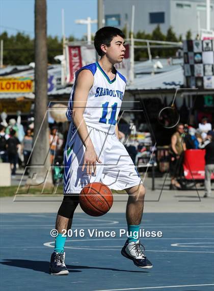 Thumbnail 3 in Pacifica Christian/Santa Monica vs. Albert Einstein Academy (Venice Beach Outdoor Classic) photogallery.