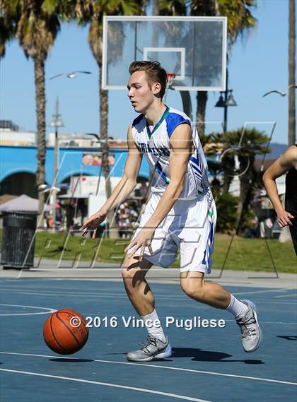 Thumbnail 1 in Pacifica Christian/Santa Monica vs. Albert Einstein Academy (Venice Beach Outdoor Classic) photogallery.