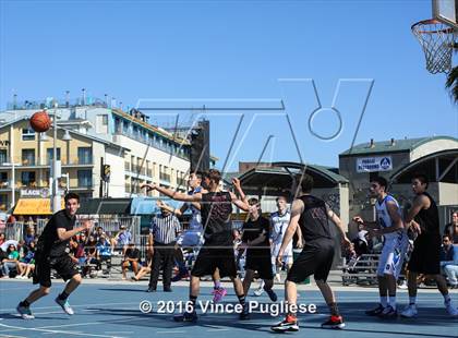 Thumbnail 3 in Pacifica Christian/Santa Monica vs. Albert Einstein Academy (Venice Beach Outdoor Classic) photogallery.