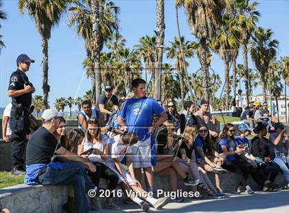 Thumbnail 2 in Pacifica Christian/Santa Monica vs. Albert Einstein Academy (Venice Beach Outdoor Classic) photogallery.
