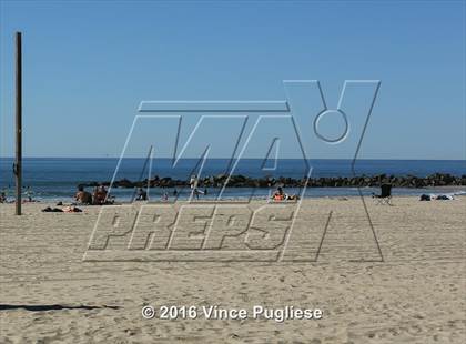 Thumbnail 2 in Pacifica Christian/Santa Monica vs. Albert Einstein Academy (Venice Beach Outdoor Classic) photogallery.