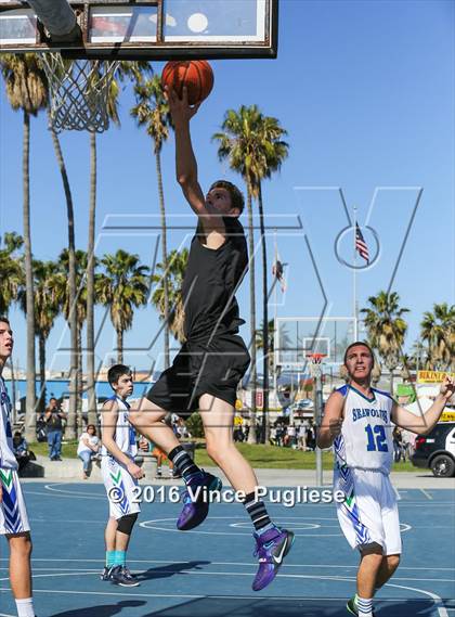 Thumbnail 3 in Pacifica Christian/Santa Monica vs. Albert Einstein Academy (Venice Beach Outdoor Classic) photogallery.