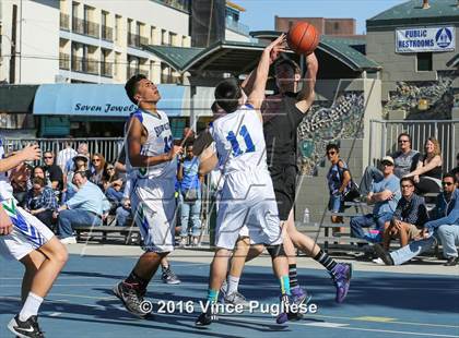 Thumbnail 1 in Pacifica Christian/Santa Monica vs. Albert Einstein Academy (Venice Beach Outdoor Classic) photogallery.