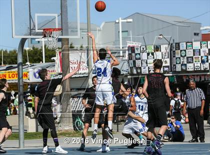 Thumbnail 3 in Pacifica Christian/Santa Monica vs. Albert Einstein Academy (Venice Beach Outdoor Classic) photogallery.