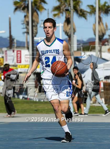 Thumbnail 3 in Pacifica Christian/Santa Monica vs. Albert Einstein Academy (Venice Beach Outdoor Classic) photogallery.