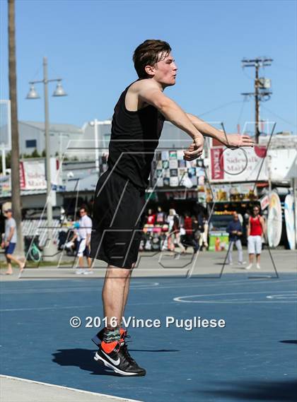Thumbnail 2 in Pacifica Christian/Santa Monica vs. Albert Einstein Academy (Venice Beach Outdoor Classic) photogallery.
