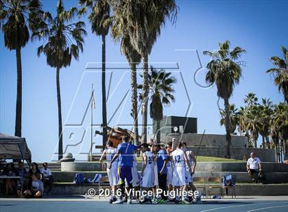 Thumbnail 1 in Pacifica Christian/Santa Monica vs. Albert Einstein Academy (Venice Beach Outdoor Classic) photogallery.