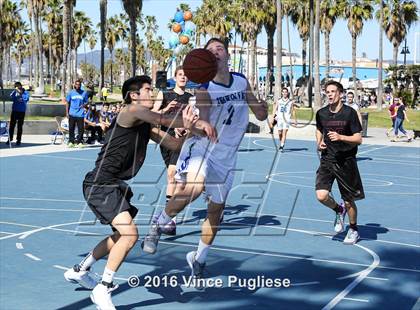 Thumbnail 2 in Pacifica Christian/Santa Monica vs. Albert Einstein Academy (Venice Beach Outdoor Classic) photogallery.