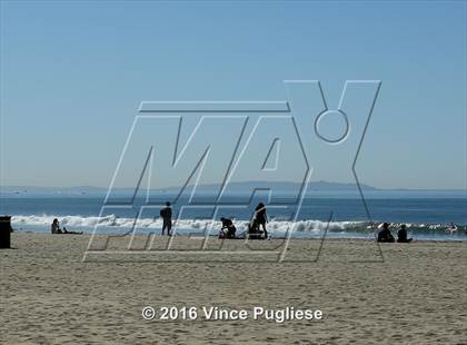 Thumbnail 3 in Pacifica Christian/Santa Monica vs. Albert Einstein Academy (Venice Beach Outdoor Classic) photogallery.