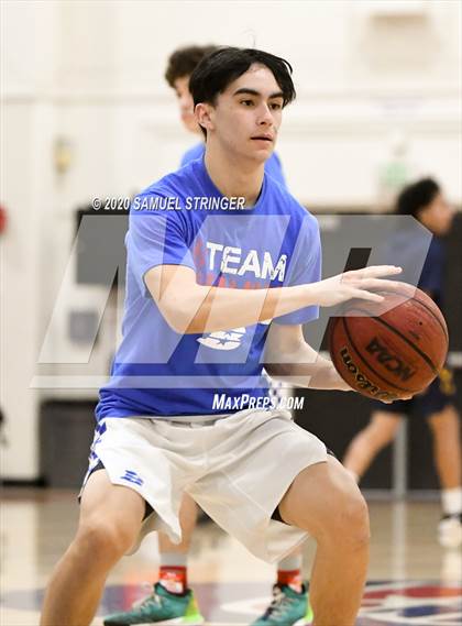 Thumbnail 2 in Gregori @ Beyer photogallery.