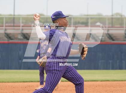 Thumbnail 1 in DeSoto Central @ Lewisburg photogallery.