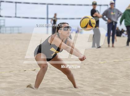 Thumbnail 2 in Ventura vs Mira Costa (CIFSS D1 Round 1) photogallery.