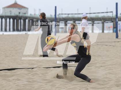 Thumbnail 2 in Ventura vs Mira Costa (CIFSS D1 Round 1) photogallery.