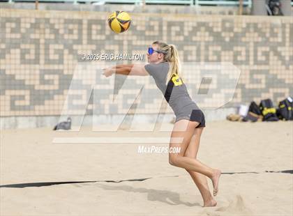 Thumbnail 2 in Ventura vs Mira Costa (CIFSS D1 Round 1) photogallery.