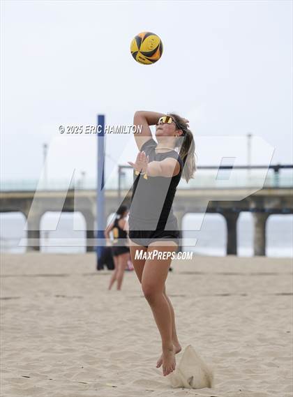 Thumbnail 2 in Ventura vs Mira Costa (CIFSS D1 Round 1) photogallery.
