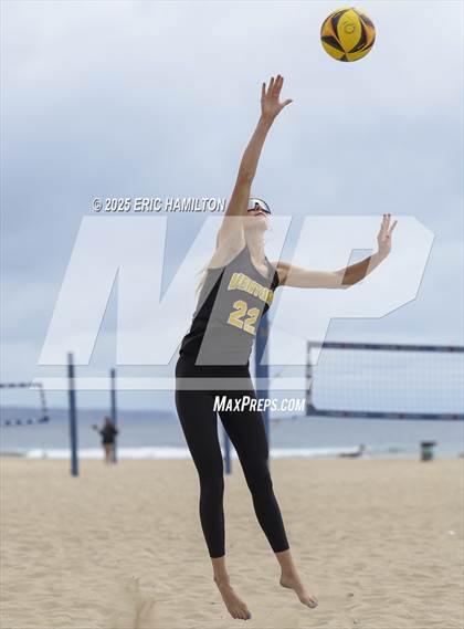 Thumbnail 2 in Ventura vs Mira Costa (CIFSS D1 Round 1) photogallery.