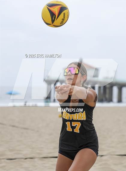 Thumbnail 2 in Ventura vs Mira Costa (CIFSS D1 Round 1) photogallery.