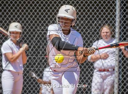 Thumbnail 2 in Riverdale vs. Hillcrest (Bob Jones Invitational) photogallery.