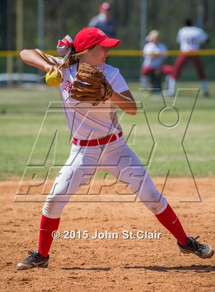 Thumbnail 1 in Riverdale vs. Hillcrest (Bob Jones Invitational) photogallery.