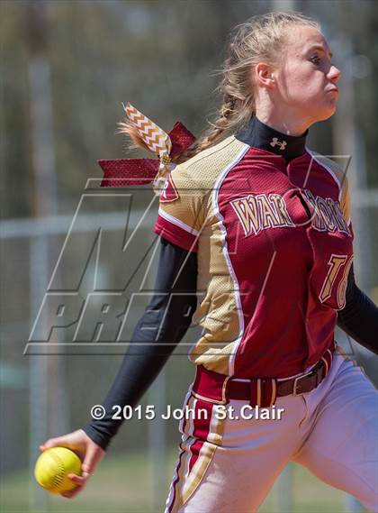 Thumbnail 1 in Riverdale vs. Hillcrest (Bob Jones Invitational) photogallery.