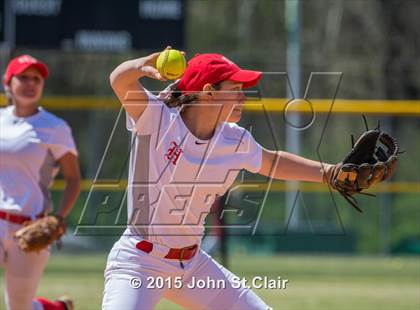 Thumbnail 1 in Riverdale vs. Hillcrest (Bob Jones Invitational) photogallery.