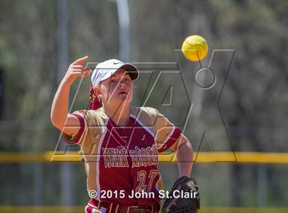 Thumbnail 3 in Riverdale vs. Hillcrest (Bob Jones Invitational) photogallery.