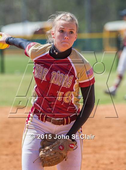 Thumbnail 2 in Riverdale vs. Hillcrest (Bob Jones Invitational) photogallery.
