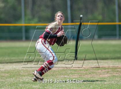 Thumbnail 2 in Riverdale vs. Hillcrest (Bob Jones Invitational) photogallery.