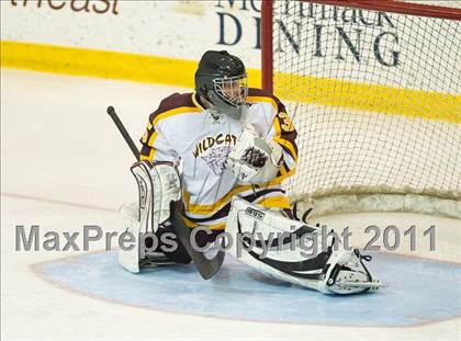 Thumbnail 3 in Weymouth vs Hingham (MIAA Super 8 Round Robin) photogallery.