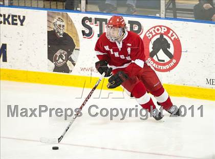 Thumbnail 3 in Weymouth vs Hingham (MIAA Super 8 Round Robin) photogallery.