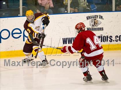 Thumbnail 3 in Weymouth vs Hingham (MIAA Super 8 Round Robin) photogallery.