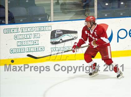 Thumbnail 1 in Weymouth vs Hingham (MIAA Super 8 Round Robin) photogallery.