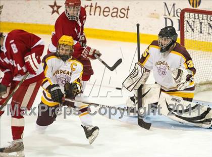 Thumbnail 1 in Weymouth vs Hingham (MIAA Super 8 Round Robin) photogallery.