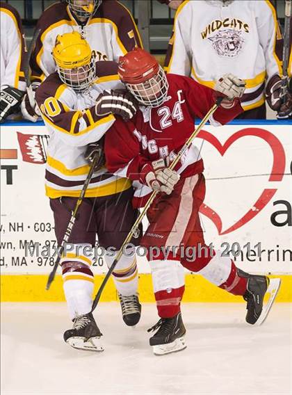 Thumbnail 3 in Weymouth vs Hingham (MIAA Super 8 Round Robin) photogallery.