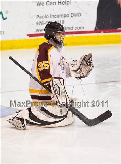 Thumbnail 3 in Weymouth vs Hingham (MIAA Super 8 Round Robin) photogallery.