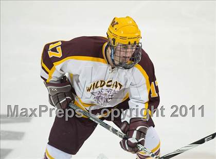 Thumbnail 2 in Weymouth vs Hingham (MIAA Super 8 Round Robin) photogallery.