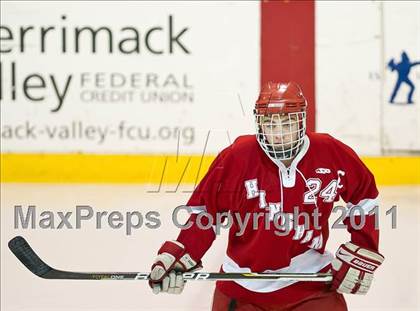 Thumbnail 1 in Weymouth vs Hingham (MIAA Super 8 Round Robin) photogallery.