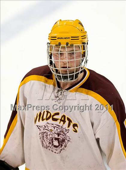 Thumbnail 2 in Weymouth vs Hingham (MIAA Super 8 Round Robin) photogallery.
