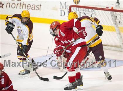Thumbnail 1 in Weymouth vs Hingham (MIAA Super 8 Round Robin) photogallery.