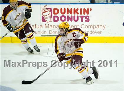 Thumbnail 2 in Weymouth vs Hingham (MIAA Super 8 Round Robin) photogallery.