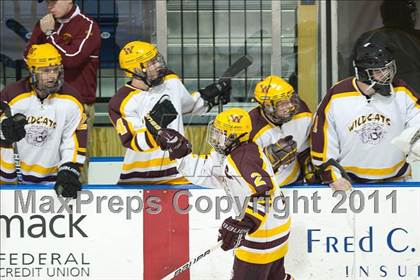 Thumbnail 1 in Weymouth vs Hingham (MIAA Super 8 Round Robin) photogallery.