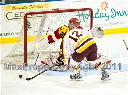 Thumbnail 2 in Weymouth vs Hingham (MIAA Super 8 Round Robin) photogallery.