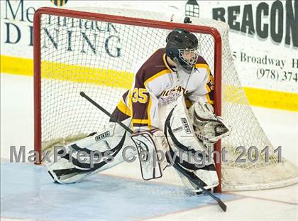 Thumbnail 3 in Weymouth vs Hingham (MIAA Super 8 Round Robin) photogallery.