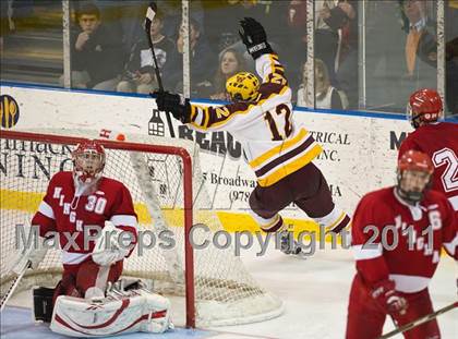 Thumbnail 1 in Weymouth vs Hingham (MIAA Super 8 Round Robin) photogallery.