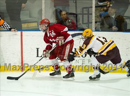 Thumbnail 1 in Weymouth vs Hingham (MIAA Super 8 Round Robin) photogallery.