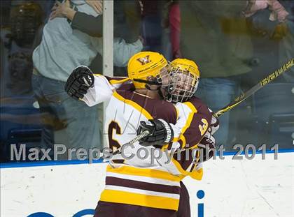 Thumbnail 2 in Weymouth vs Hingham (MIAA Super 8 Round Robin) photogallery.