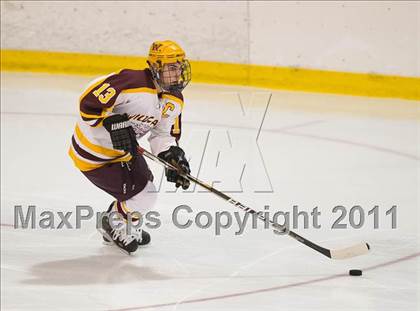 Thumbnail 2 in Weymouth vs Hingham (MIAA Super 8 Round Robin) photogallery.
