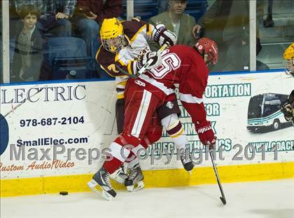 Thumbnail 1 in Weymouth vs Hingham (MIAA Super 8 Round Robin) photogallery.