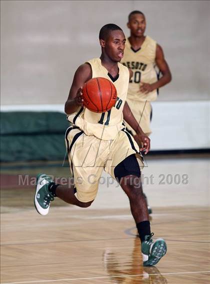 Thumbnail 1 in De Soto vs. Klein Collins (McDonald's Texas Invitational) photogallery.