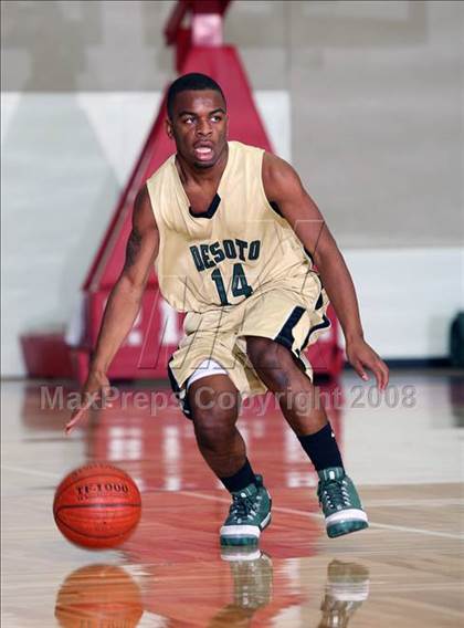 Thumbnail 2 in De Soto vs. Klein Collins (McDonald's Texas Invitational) photogallery.